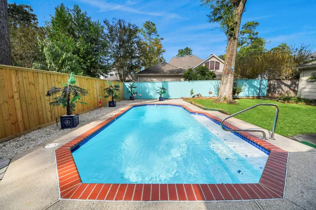 a view of a garden with a fountain