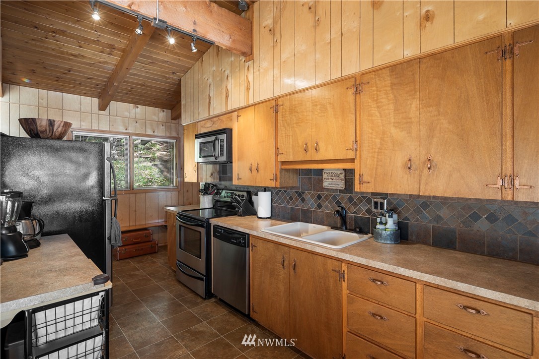 2226 Bridge Creek Road Inchelium, WA 99138 - Photo 20 of 35 Gallery Image 20