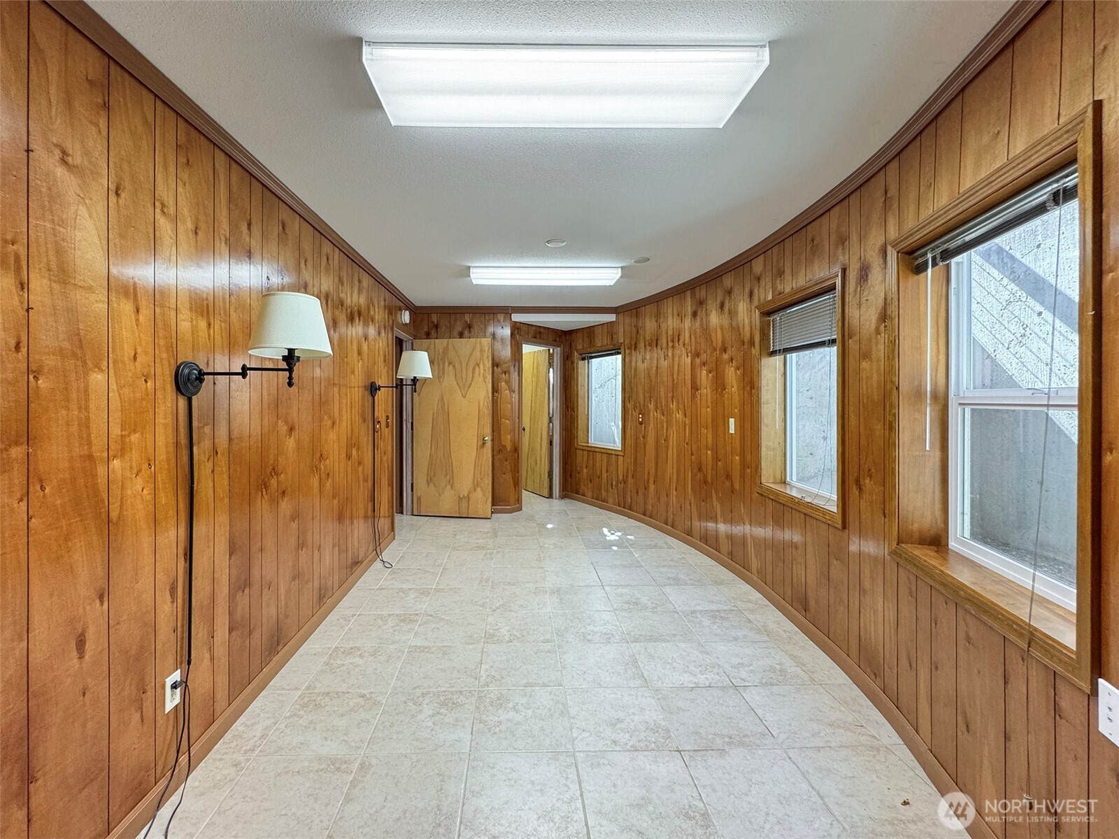 63 Hummingbird Lane Sequim, WA 98382 - Photo 33 of 40 a view of an entryway