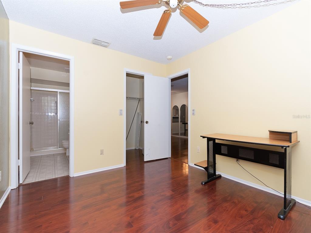 2465 Northside Drive, Unit 906 Clearwater, FL 33761 - Photo 13 of 33