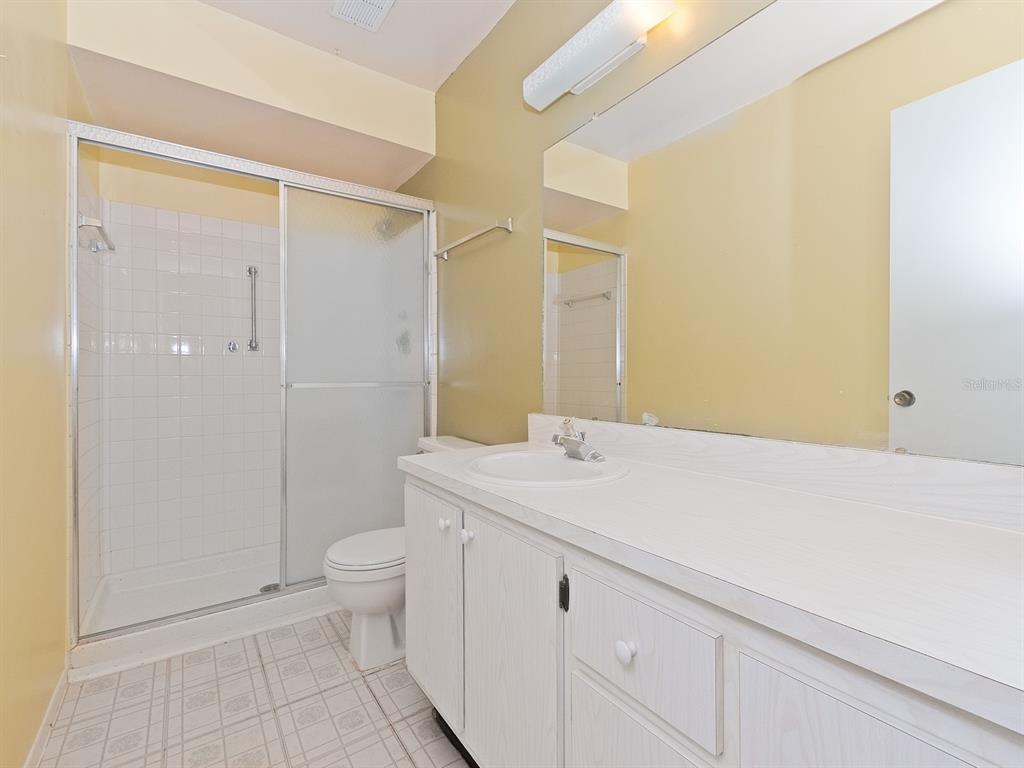 2465 Northside Drive, Unit 906 Clearwater, FL 33761 - Photo 14 of 33