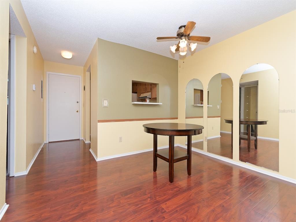 2465 Northside Drive, Unit 906 Clearwater, FL 33761 - Photo 7 of 33