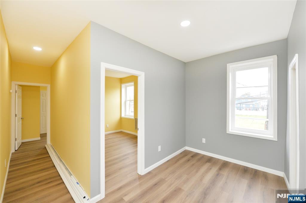 29 Dodd Street, Unit 2 Bloomfield, NJ 07003 - Photo 6 of 9 Gallery Image 6