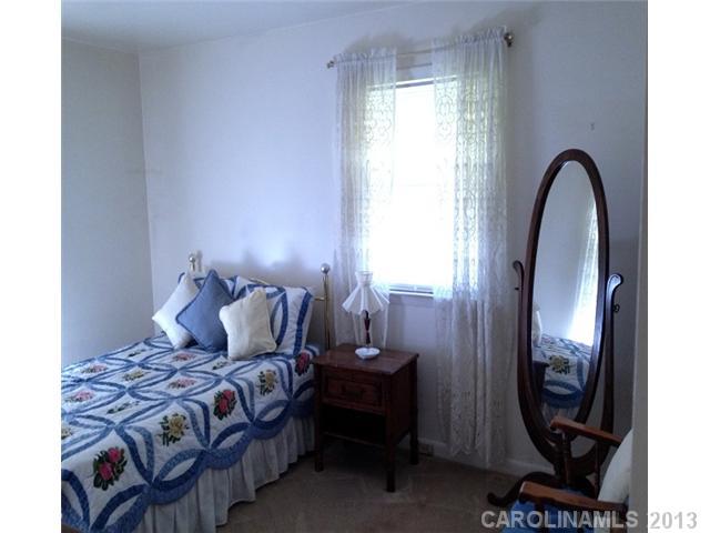 9104 Singingpine Road, Unit 12 Charlotte, NC 28214 - Photo 3 of 9 Gallery Image 3