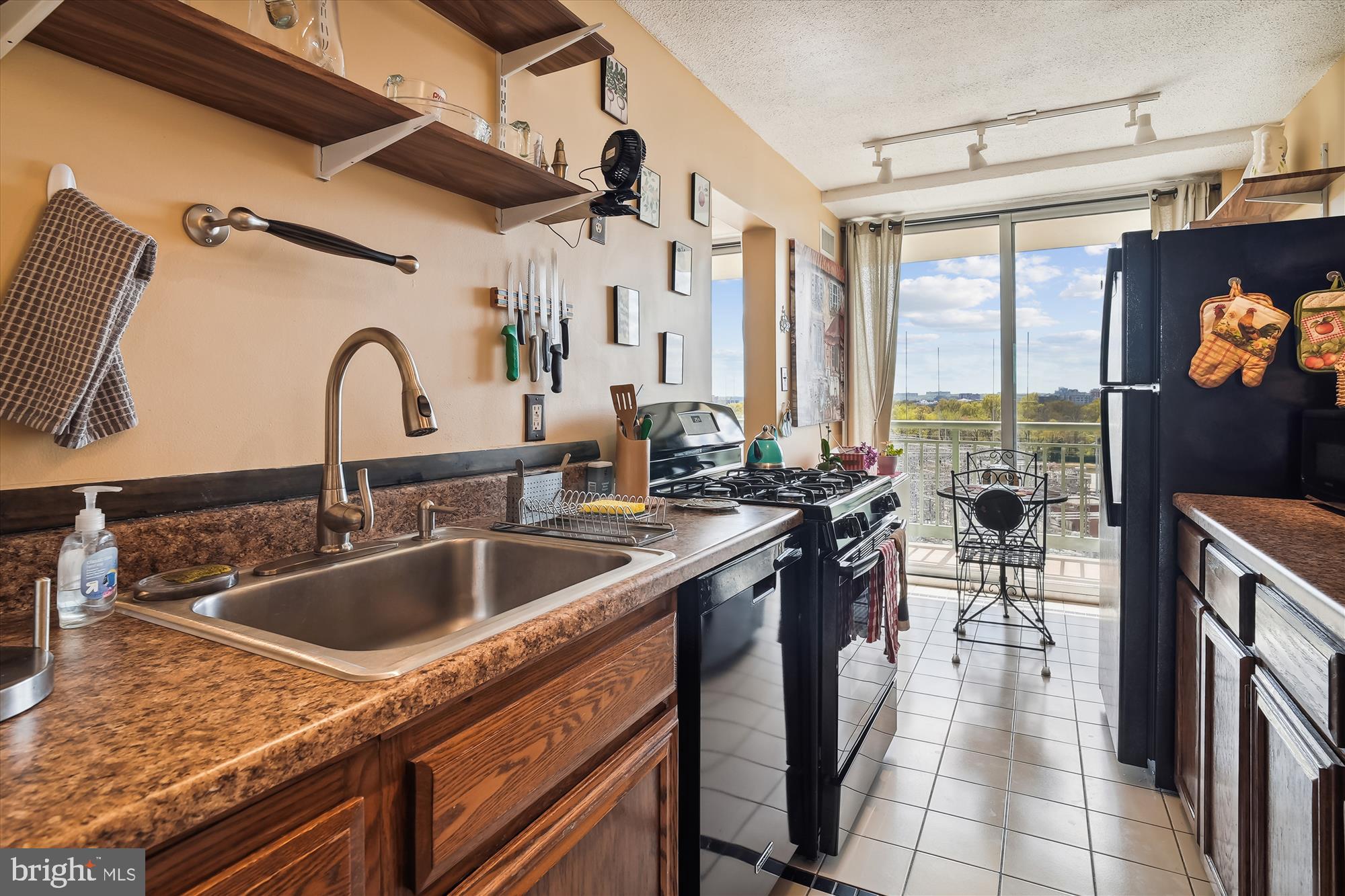 501 Slaters Lane, Unit 806 Alexandria, VA 22314 - Photo 26 of 68