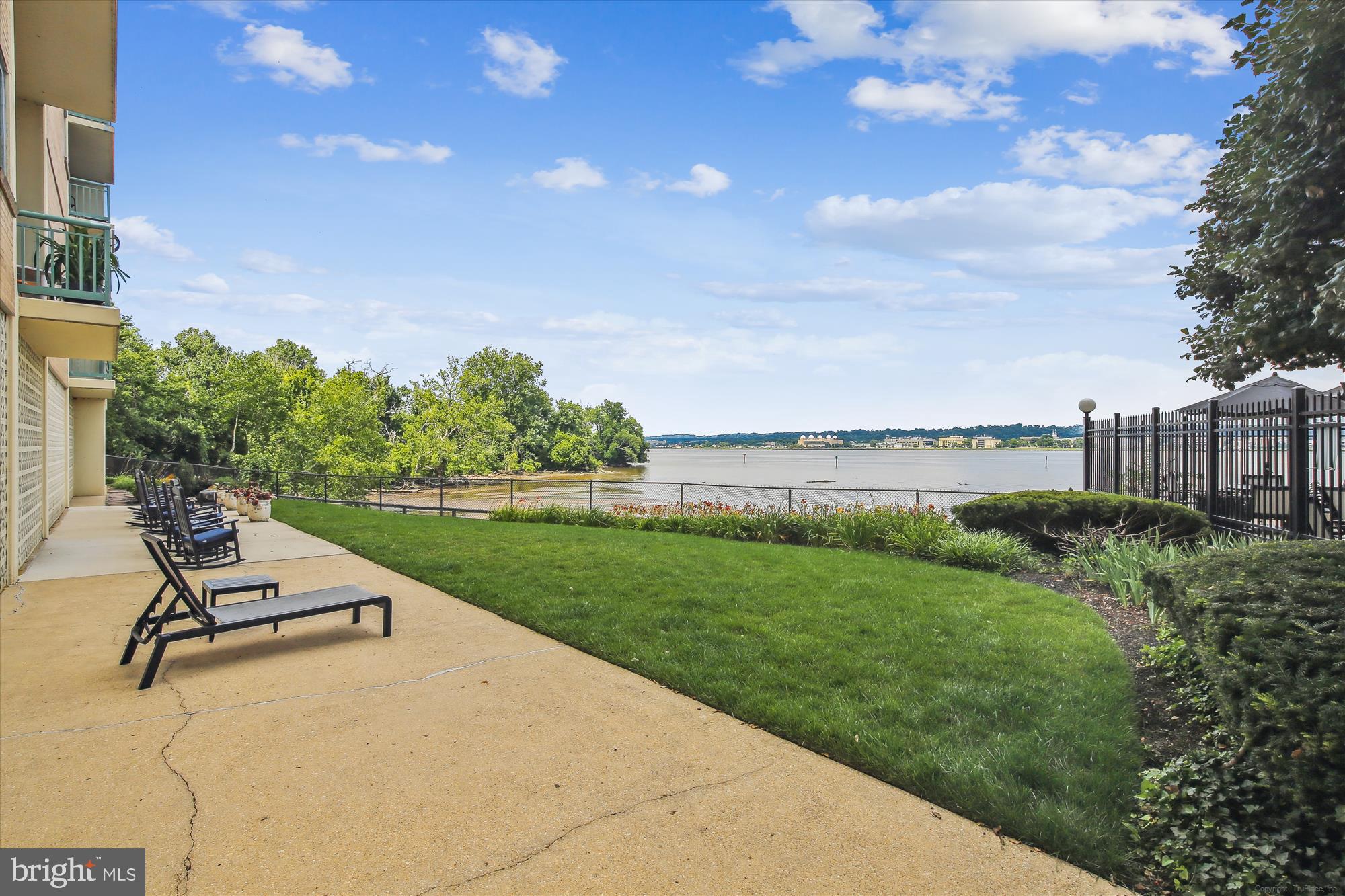 501 Slaters Lane, Unit 806 Alexandria, VA 22314 - Photo 39 of 68