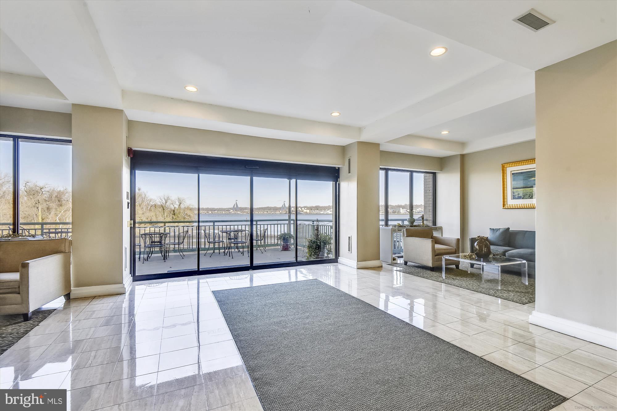 501 Slaters Lane, Unit 806 Alexandria, VA 22314 - Photo 5 of 68