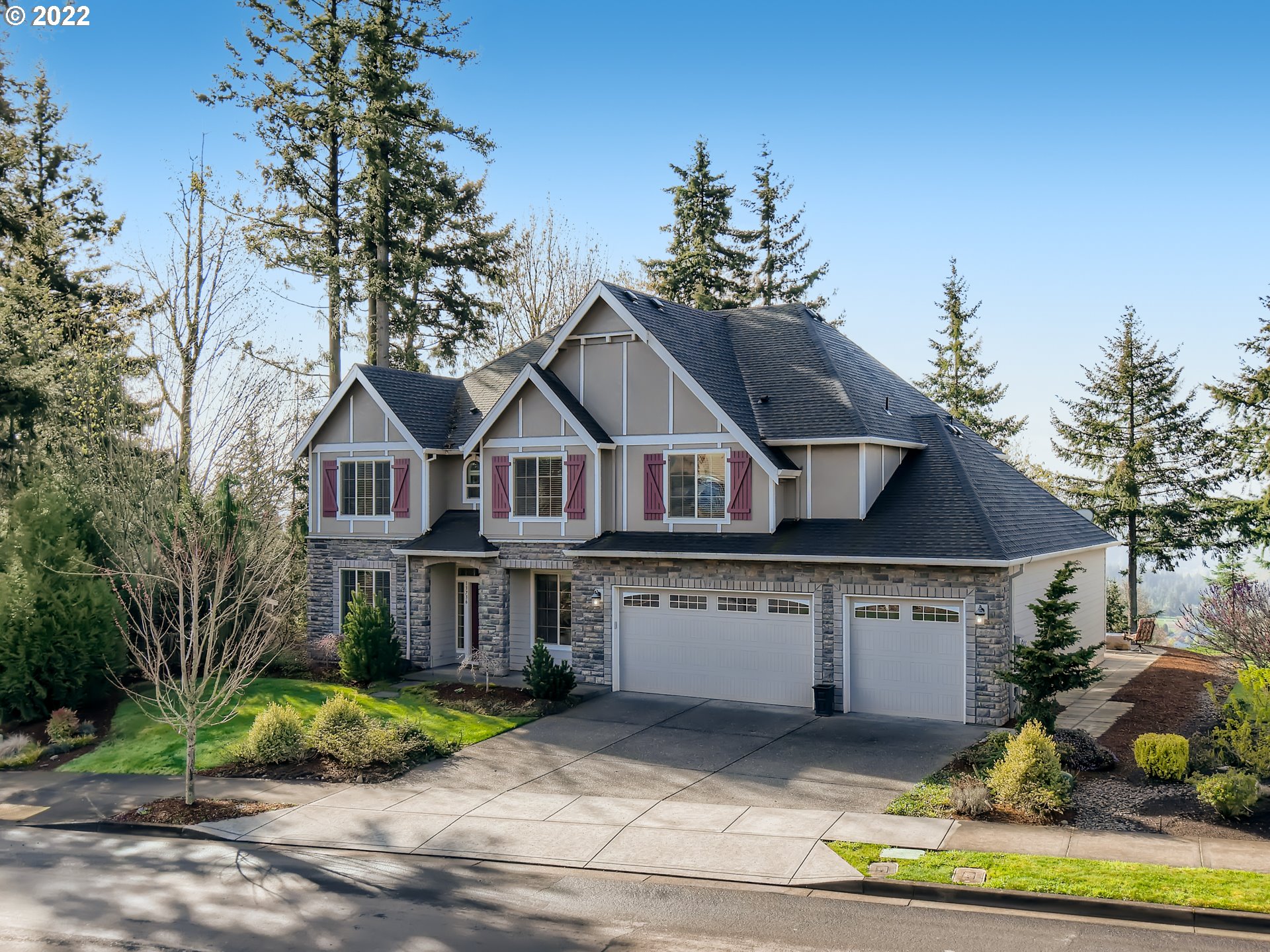 13736 Southeast Aldridge Road Happy Valley, OR 97086 - Photo 1 of 32 Gallery Image 1