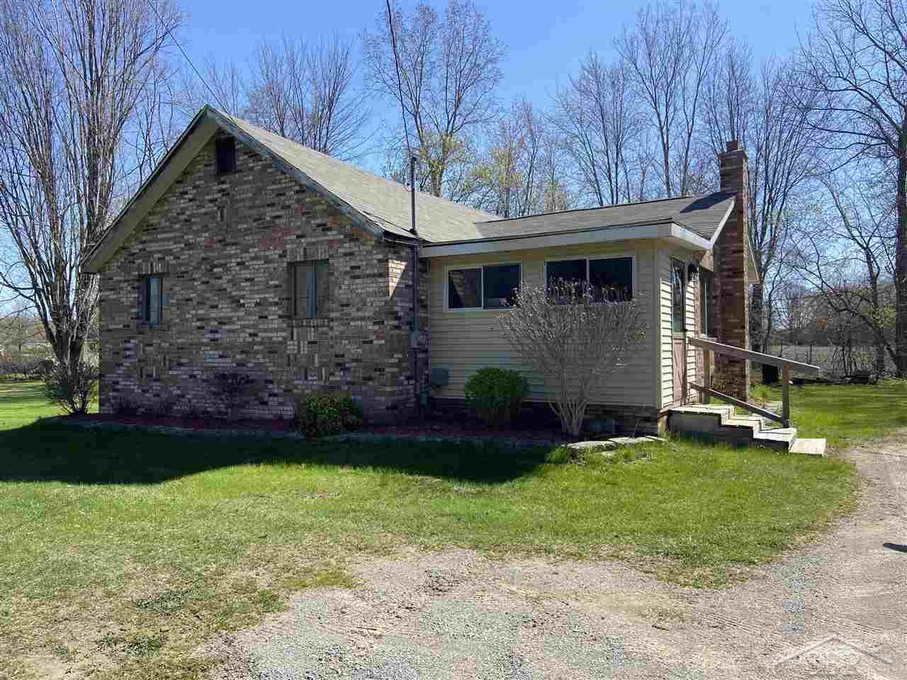 5925 Fort Road Saginaw, MI 48601 - Photo 3 of 3 50073477-2.JPG