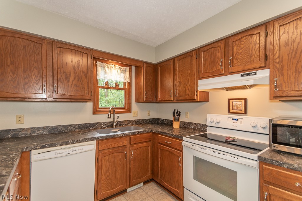 12460 Carter Road Painesville, OH 44077 - Photo 9 of 22 Gallery Image 9