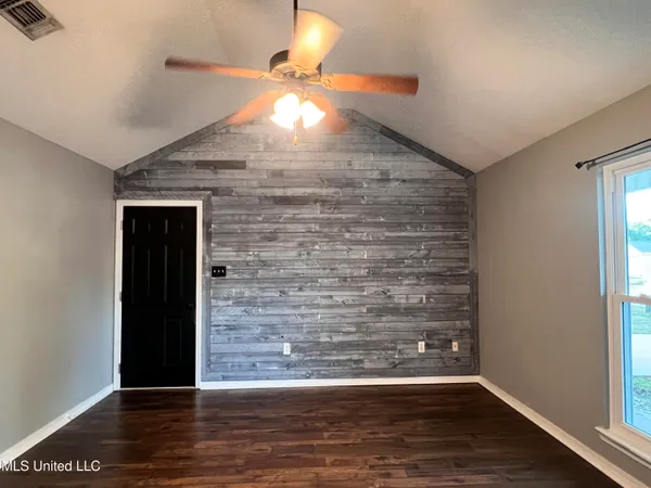 $1,650 | 13403 Libby Lane, Gulfport, MS 39503