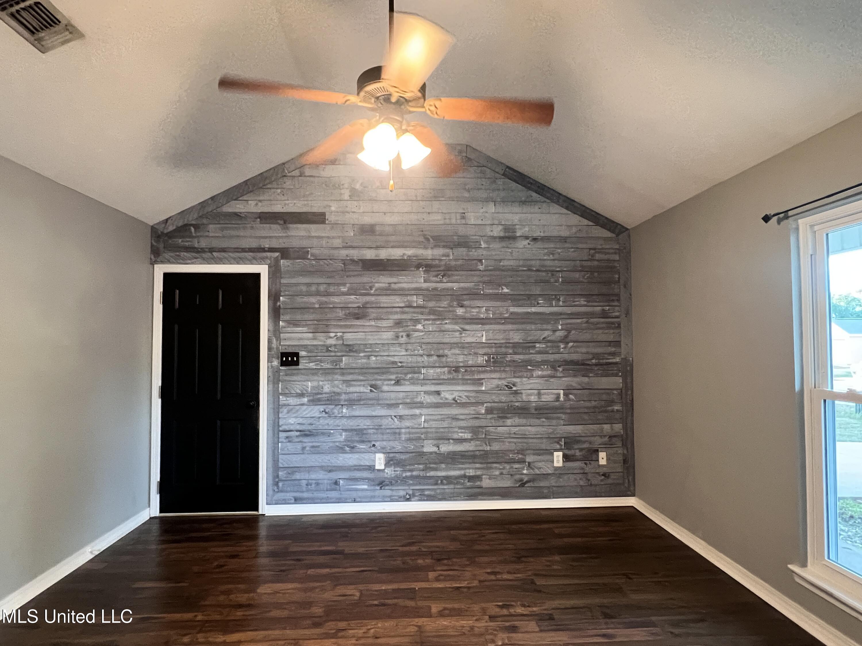 13403 Libby Lane Gulfport, MS 39503 - Photo 2 of 19 IMG_3503