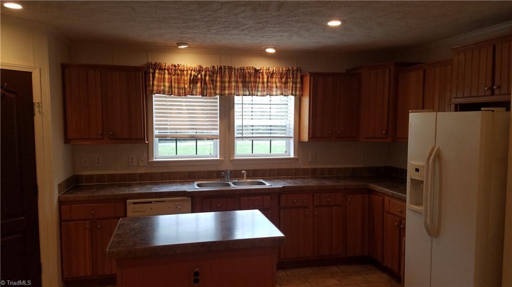 355 Barley Road Reidsville, NC 27320 - Photo 4 of 21 Gallery Image 4