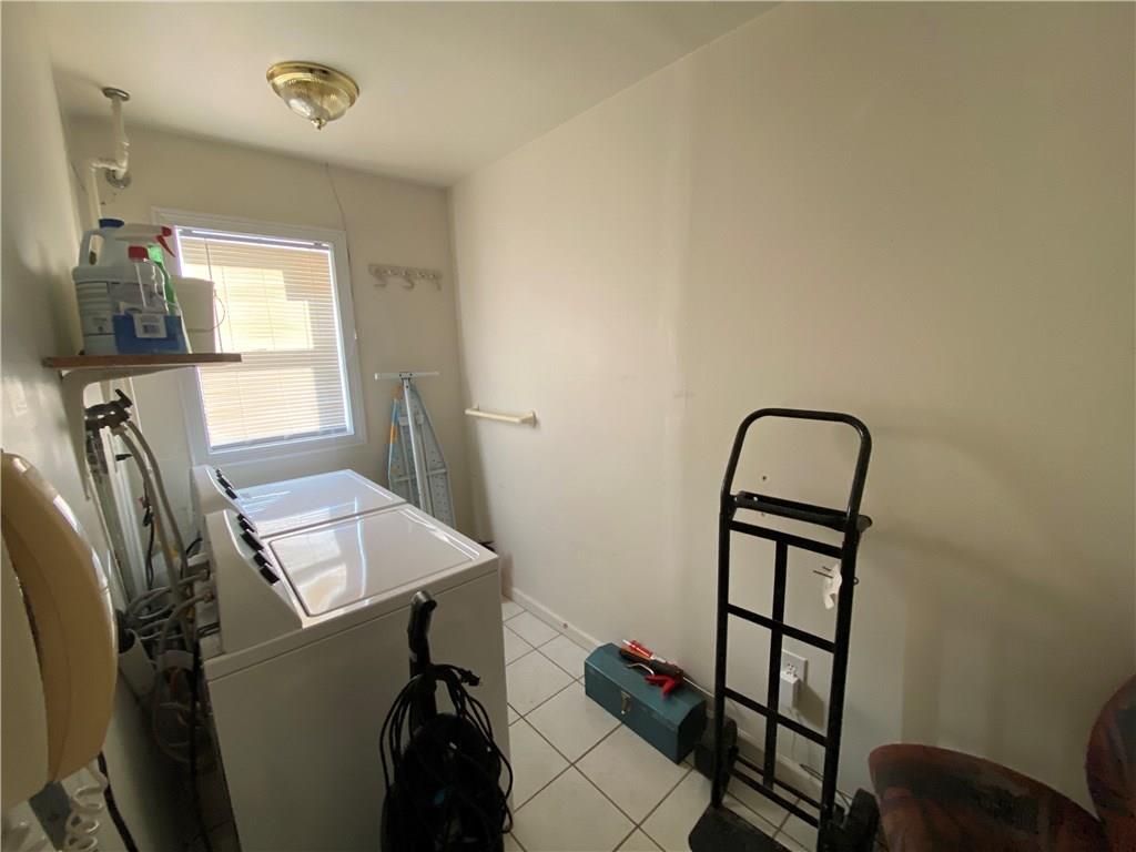 8237 Laughlin Drive Indianapolis, IN 46219 - Photo 7 of 9