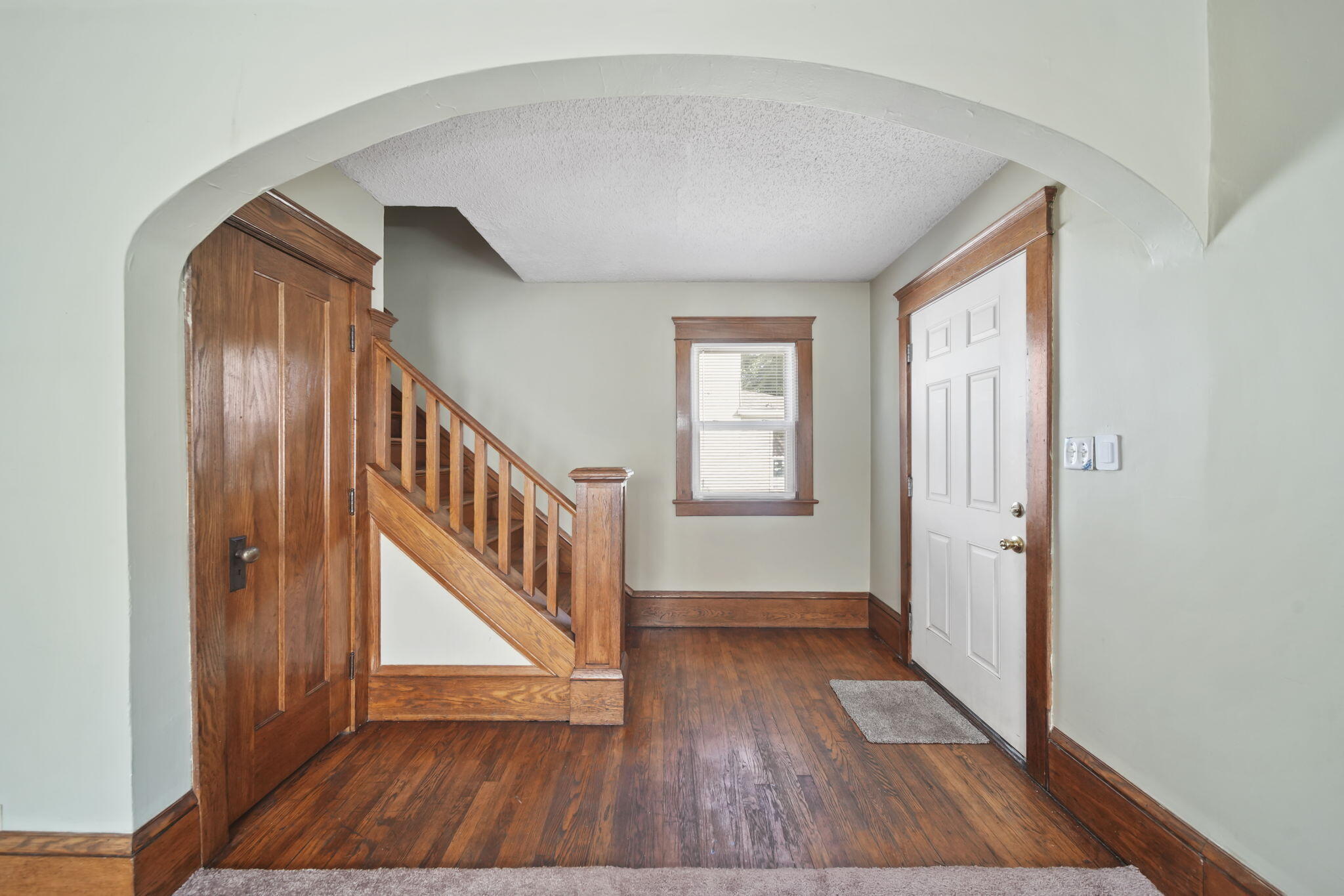 314 Orange Street Jackson, MI 49202 - Photo 3 of 41 9-web-or-mls-DSC00933