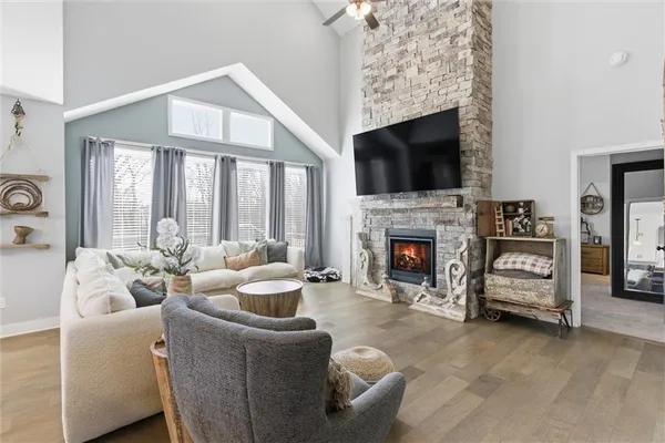 $649,000 | 2101 Petty Road, Kearney, MO 64060