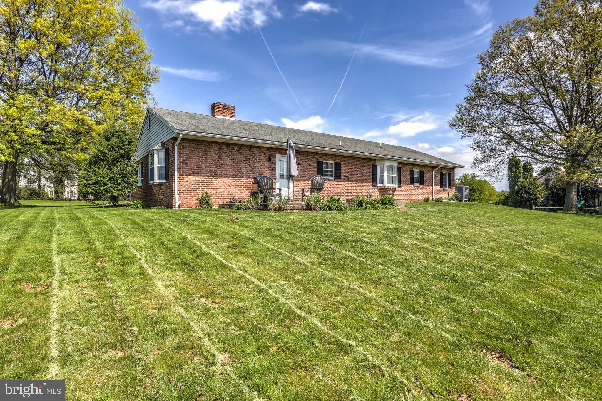 502 Deer Run Road Lititz, PA 17543 - Photo 7 of 38
