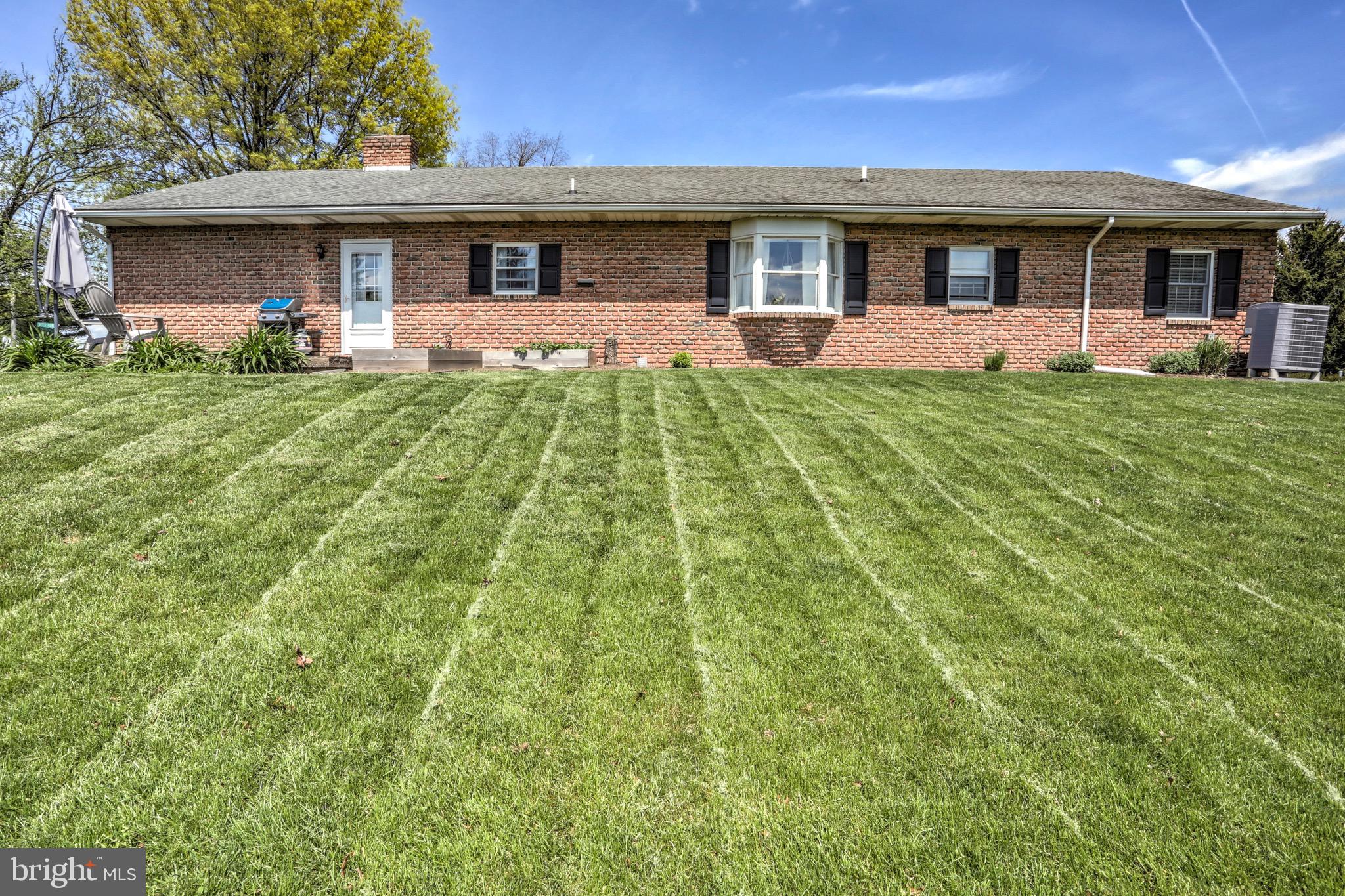 502 Deer Run Road Lititz, PA 17543 - Photo 8 of 38