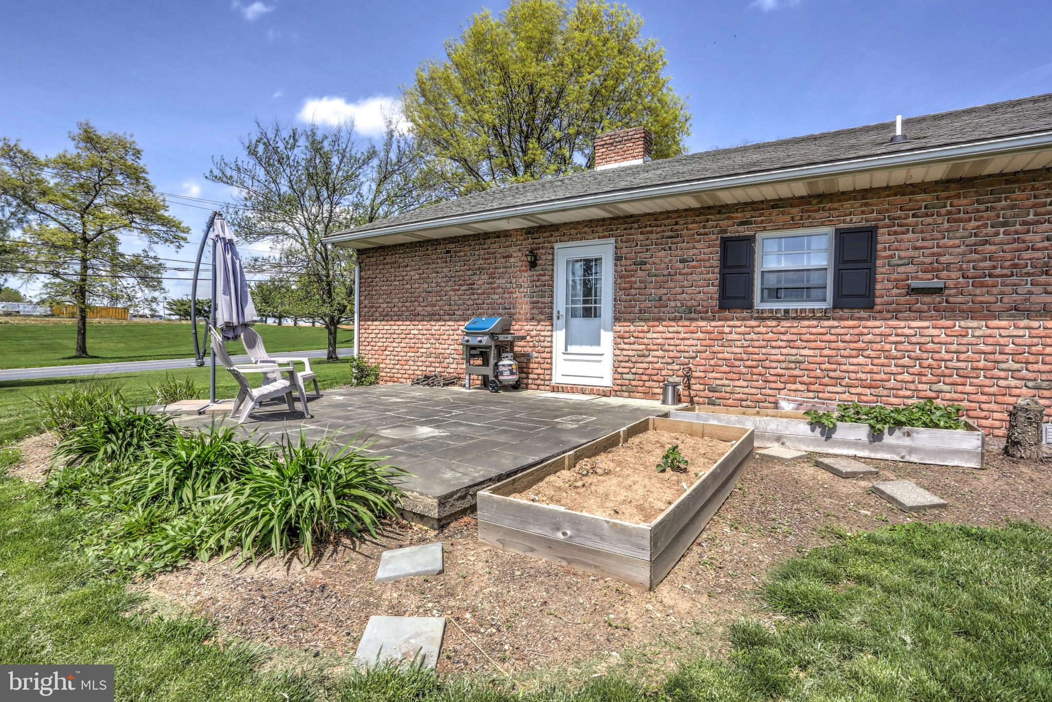 502 Deer Run Road Lititz, PA 17543 - Photo 9 of 38