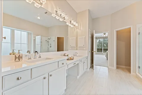 $729,900 | 39 Laurelhurst Circle, The Woodlands, TX 77382