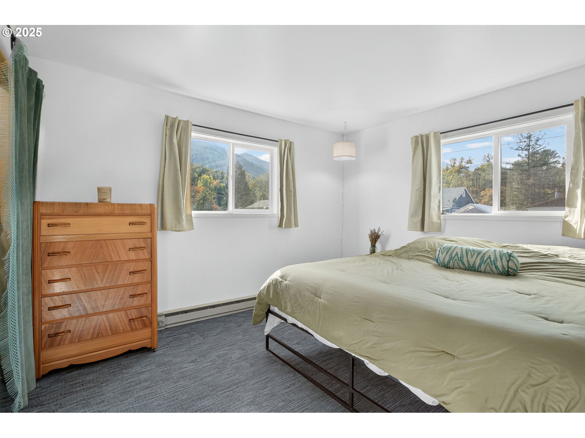 76395 River Road Oakridge, OR 97463 - Photo 17 of 38