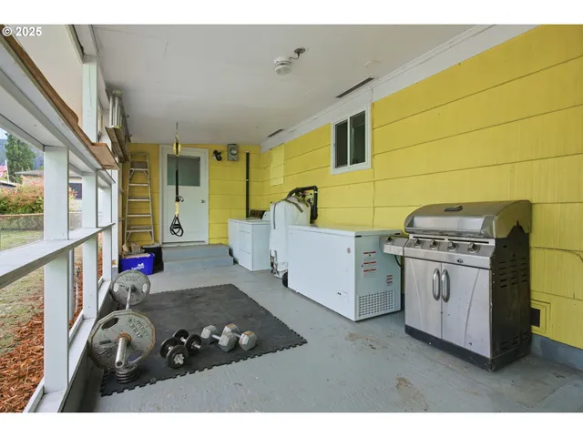 a house view with a backyard