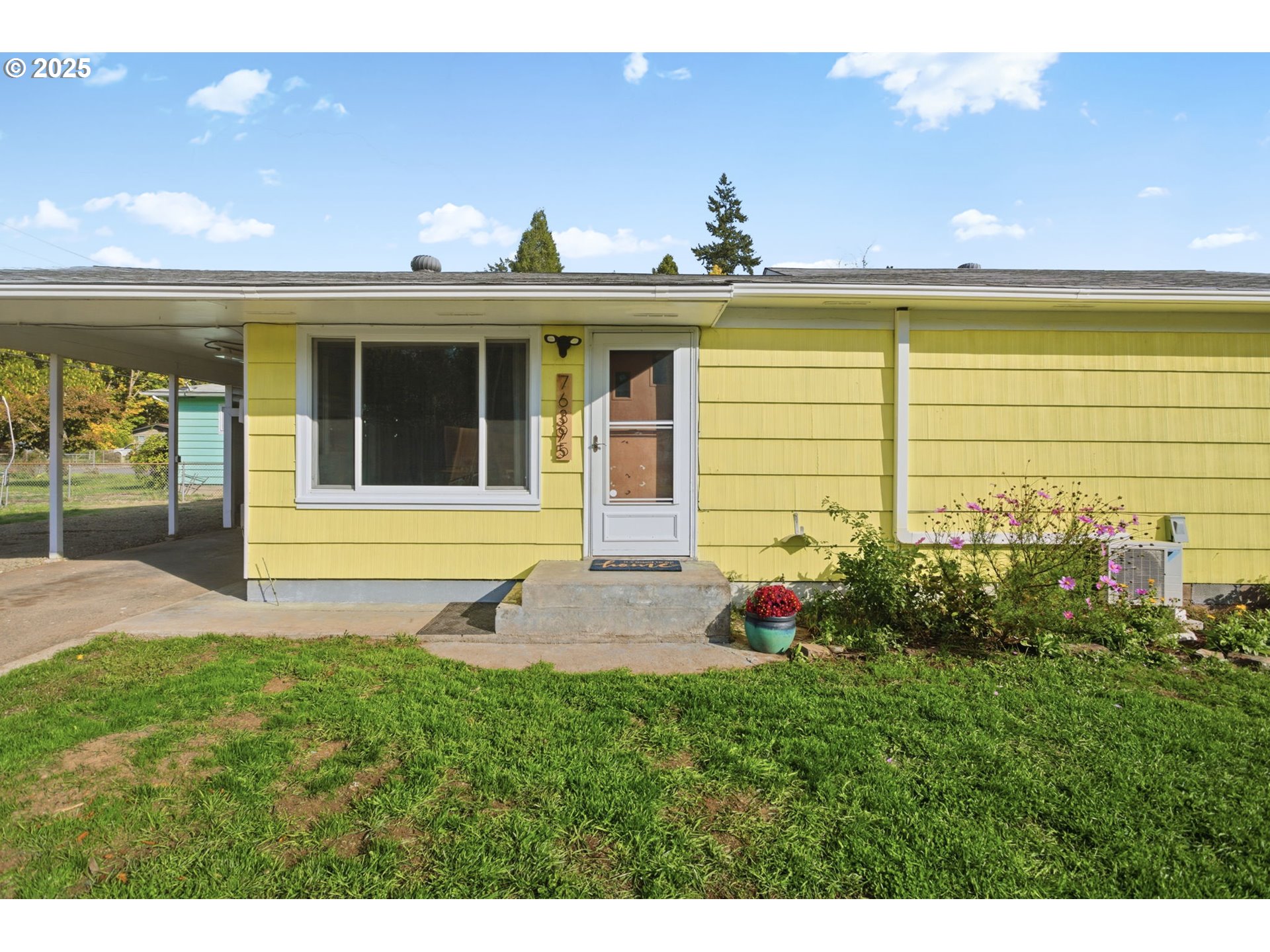 76395 River Road Oakridge, OR 97463 - Photo 5 of 38