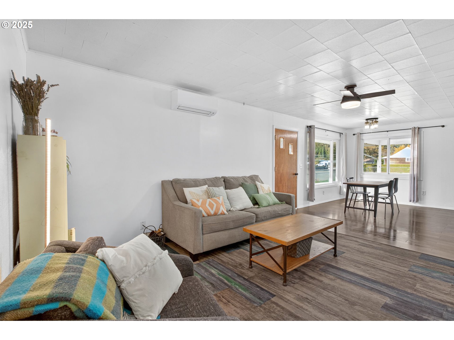 76395 River Road Oakridge, OR 97463 - Photo 8 of 38