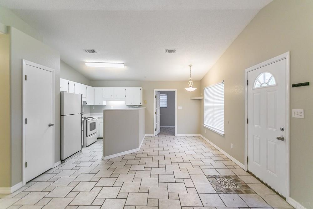 9251 Beatrice Road Pensacola, FL 32514 - Photo 4 of 39 Gallery Image 4