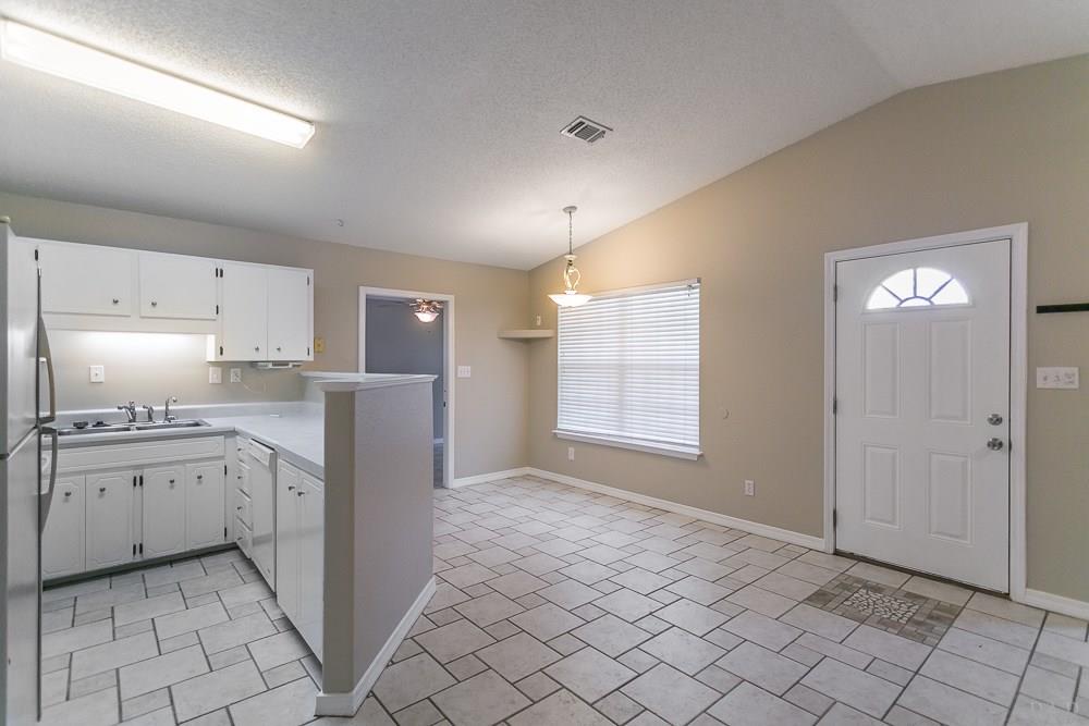 9251 Beatrice Road Pensacola, FL 32514 - Photo 8 of 39 Gallery Image 8