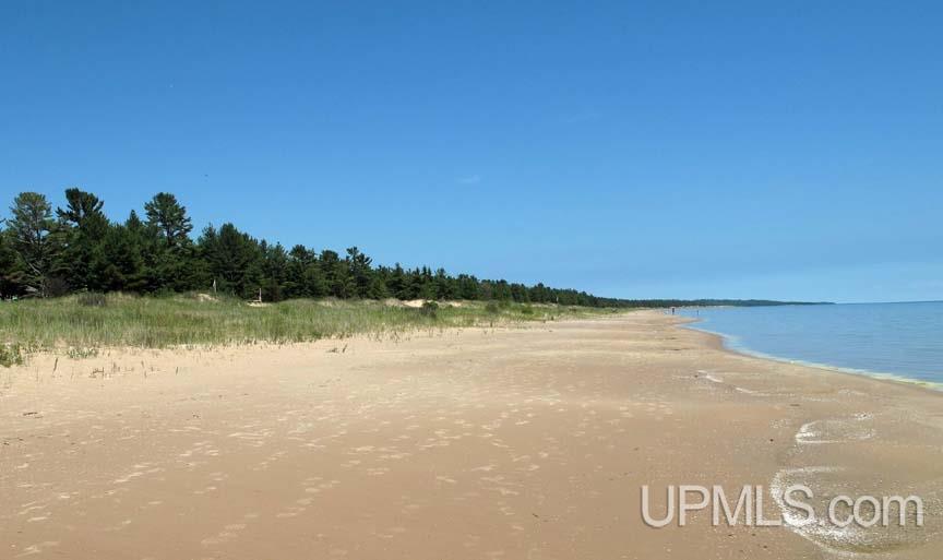 3215 Michigan Shores Road, Unit 36 Gulliver, MI 49840 - Photo 8 of 15 Gallery Image 8
