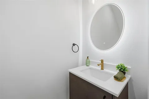 $549,000 | 2214 Annex Avenue, Unit 105, Dallas, TX 75204