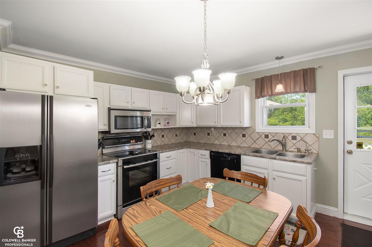 2145 Kinney Road Memphis, MI 48041 - Photo 7 of 22 50014762-7.JPG