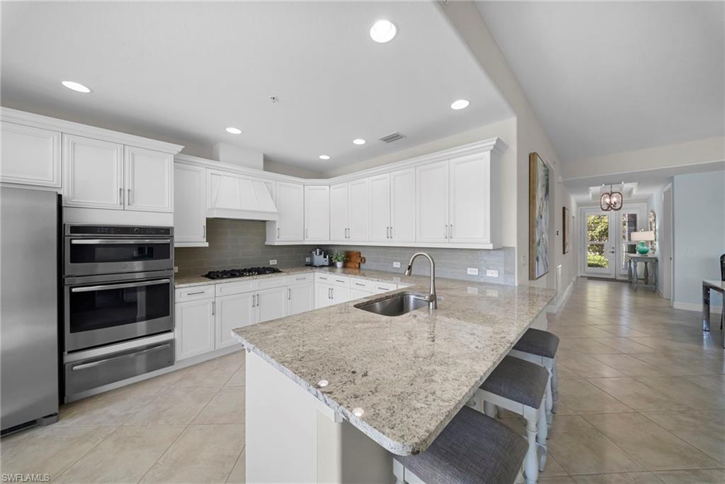 8030 Signature Club Circle, Unit 102 Naples, FL 34113 - Photo 5 of 46