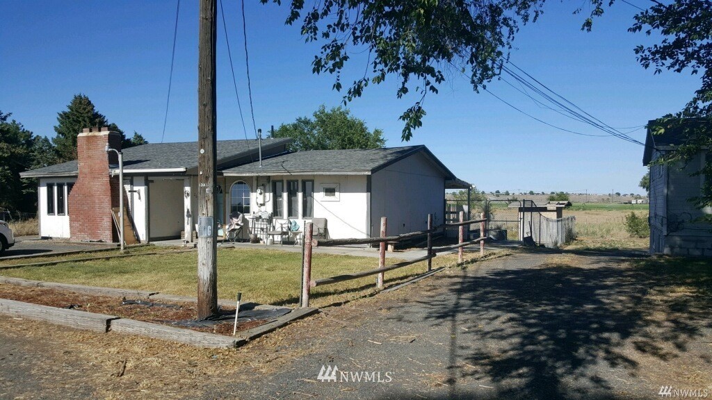 2637 Elgin Road Northeast Moses Lake, WA 98837 - Photo 1 of 5 Gallery Image 1