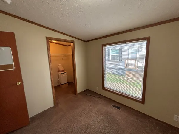 $40,000 | 6704 Mill Stream Lane, Lansing, MI 48911