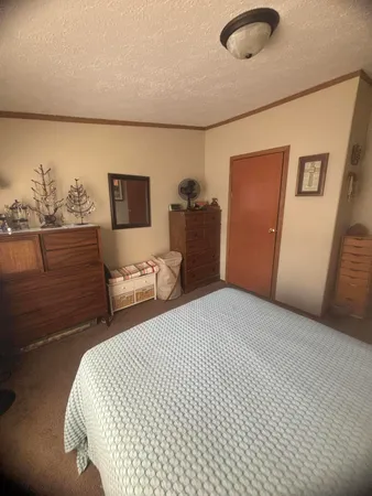 $43,900 | 6704 Mill Stream Lane, Lansing, MI 48911