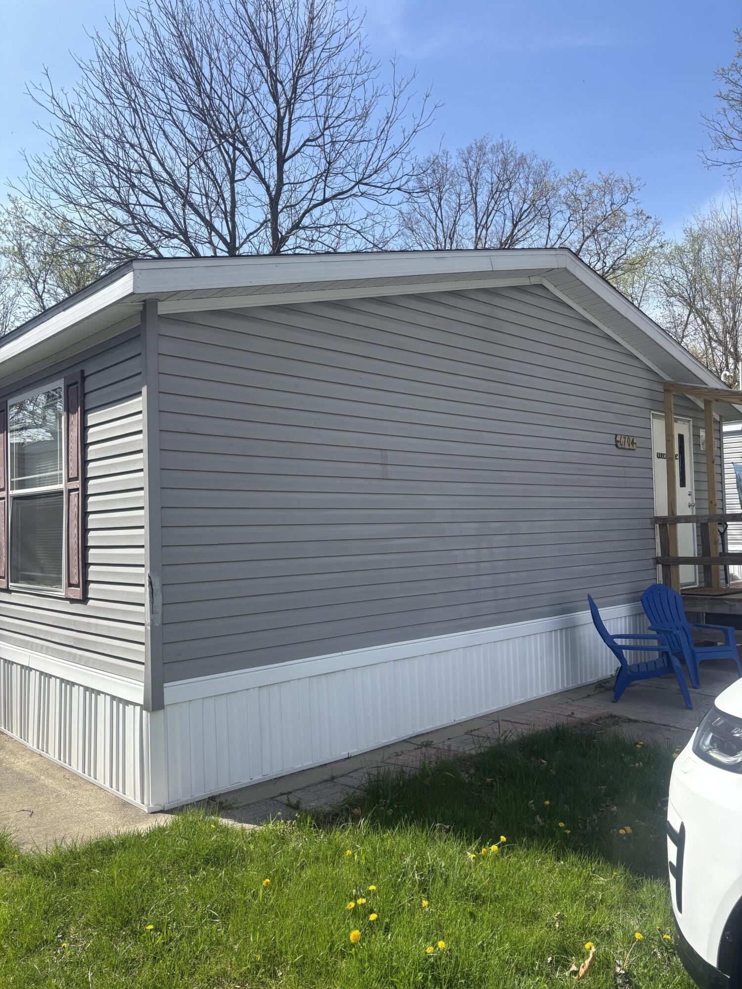 6704 Mill Stream Lane Lansing, MI 48911 - Photo 20 of 22 IMG_0476