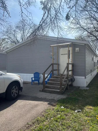 $43,900 | 6704 Mill Stream Lane, Lansing, MI 48911