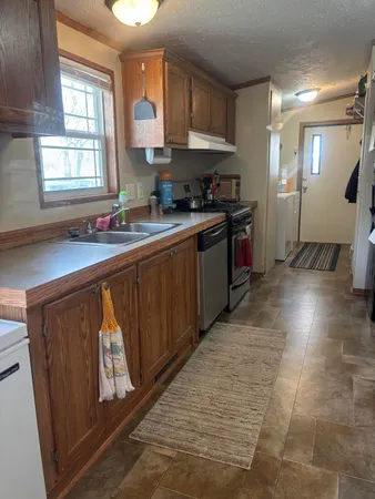 $43,900 | 6704 Mill Stream Lane, Lansing, MI 48911