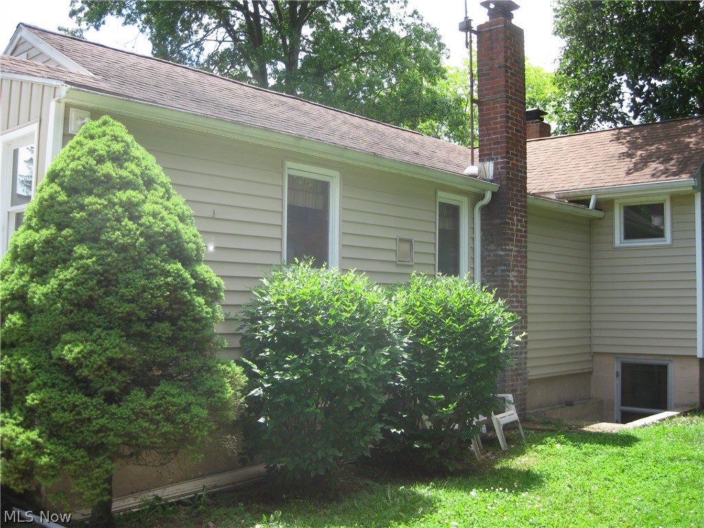 2731 Kibler Road Akron, OH 44321 - Photo 4 of 26