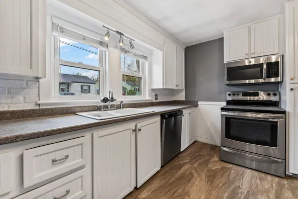 $380,000 | 6 Hillside Avenue, Biddeford, ME 04005
