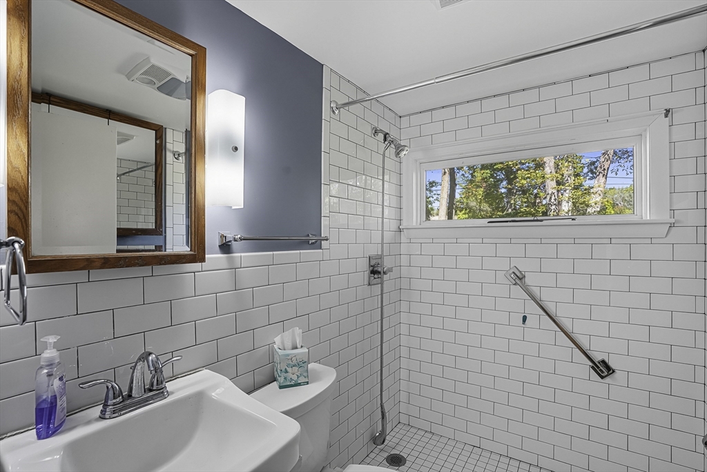 77 Prospect Street Upton, MA 01568 - Photo 28 of 39