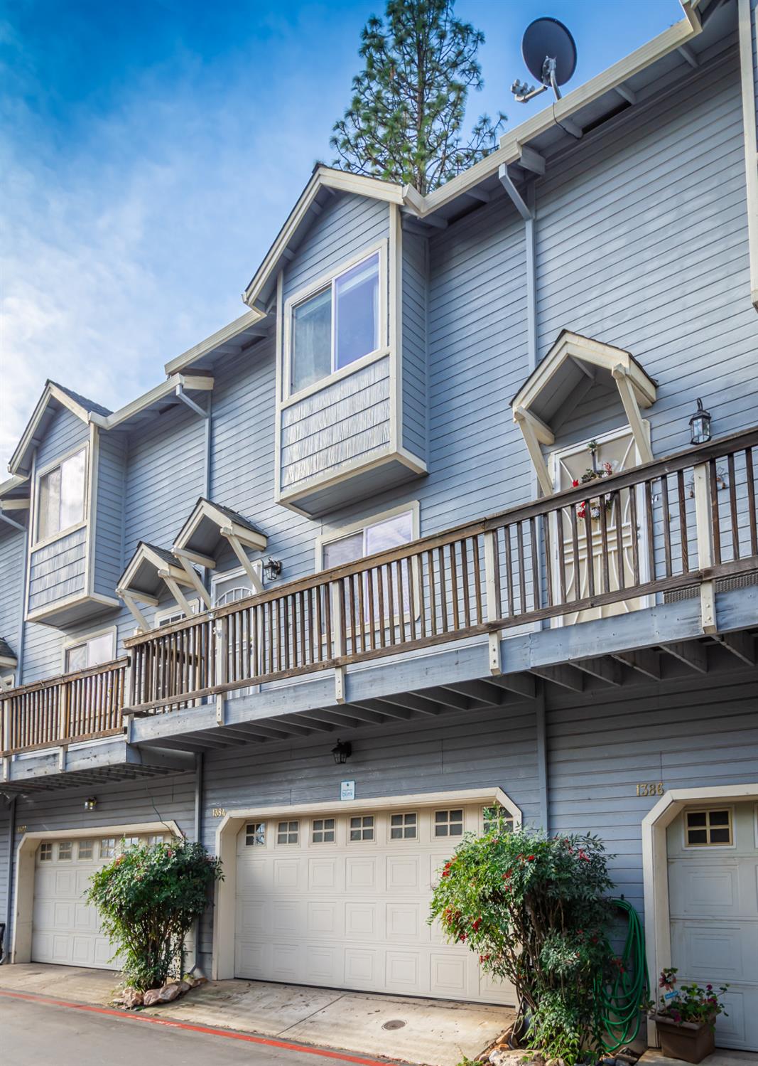 1384 Oak Ridge Drive Colfax, CA 95713 - Photo 2 of 36