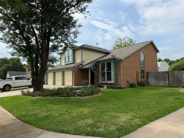 $300,000 | 7510 Lauren Lane, Rowlett, TX 75089