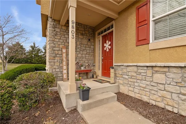 $430,000 | 9803 Nieman Place, Overland Park, KS 66214