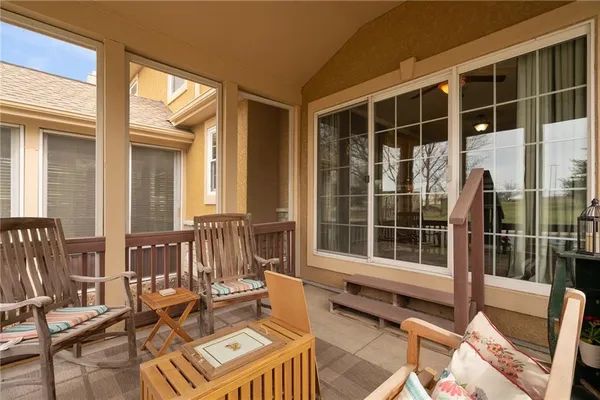 $430,000 | 9803 Nieman Place, Overland Park, KS 66214