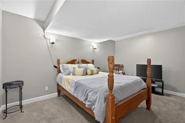 $430,000 | 9803 Nieman Place, Overland Park, KS 66214