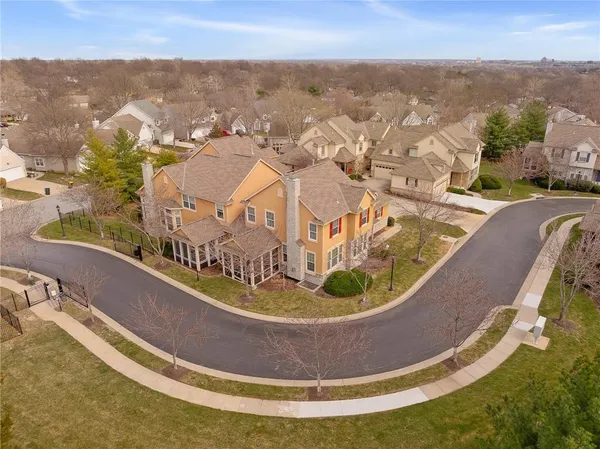 $430,000 | 9803 Nieman Place, Overland Park, KS 66214