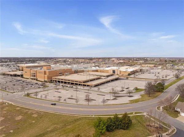 $430,000 | 9803 Nieman Place, Overland Park, KS 66214